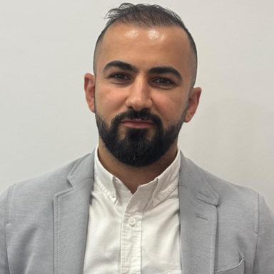 Ali Akcan, Inhaber